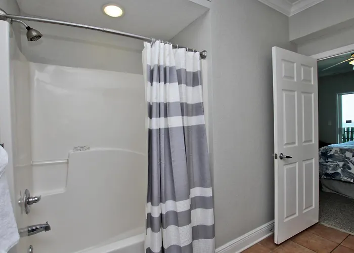 Crystal Shores West 601 By Youngs Suncoast Apartment *
